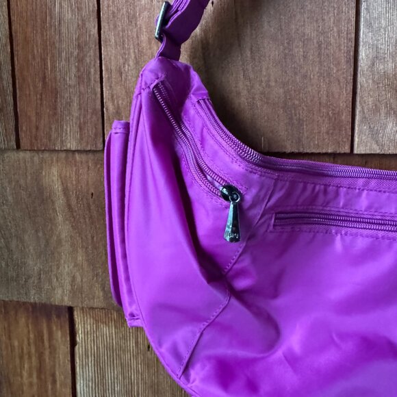 NWOT LUG Large Lightweight Purple Boomerang Bag - Picture 6 of 9
